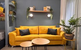 The Yellowblue Apartment, Downtown Thessaloniki